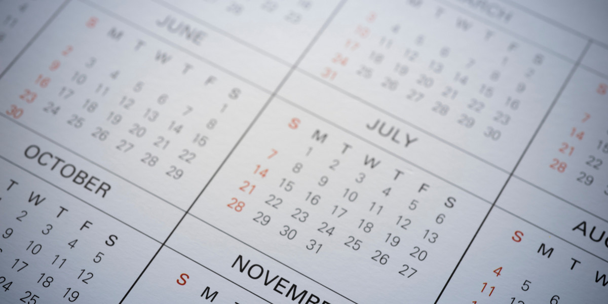 Wystarczy rzut oka na kalendarz na przyszły rok, by dostrzec kilka okazji do dłuższego odpoczynku niewielkim kosztem