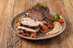 Pyszny obiad na niedzielę. Podajemy przepis, Ty gotujesz. Soczysta, jesienna karkówka pieczona