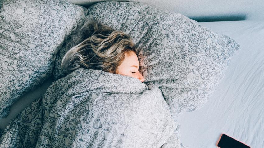 Igaz vagy sem, hogy sok felnőttnek 5 óra alvás is elég? Itt a válasz! |  EgészségKalauz