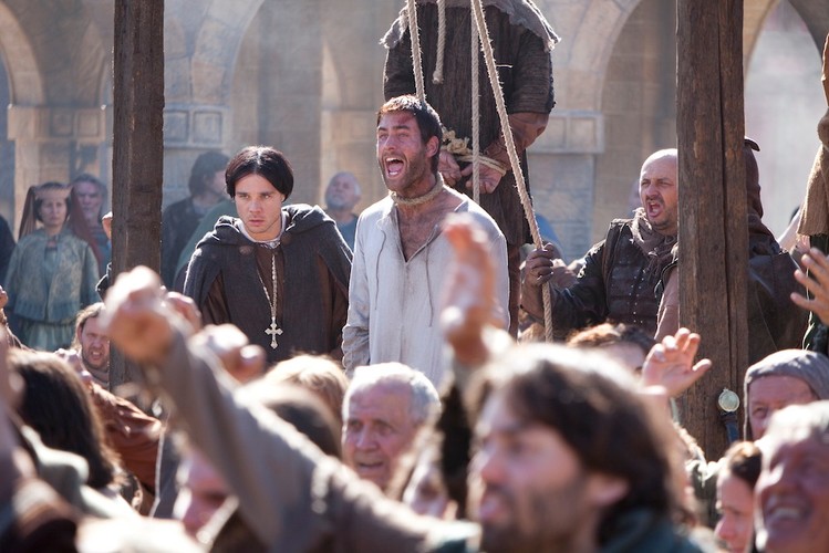 Oliver Jackson-Cohen w filmie 'Świat bez końca'