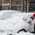 Za źle odśnieżone auto można dostać po kieszeni. Kierowcom grozi nawet do kilka tys. zł mandatu