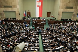 Składanie dokumentów do KRS będzie łatwiejsze. Sejm przyjął poprawki Senatu