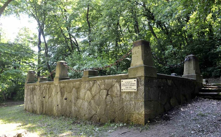 Zapušten plato u Košutnjaku