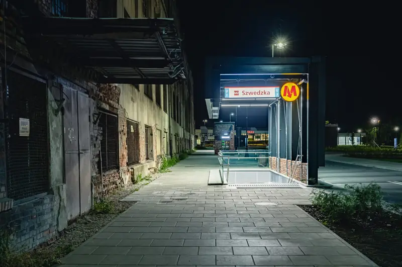 Wejście do stacji Metro Szwedzka