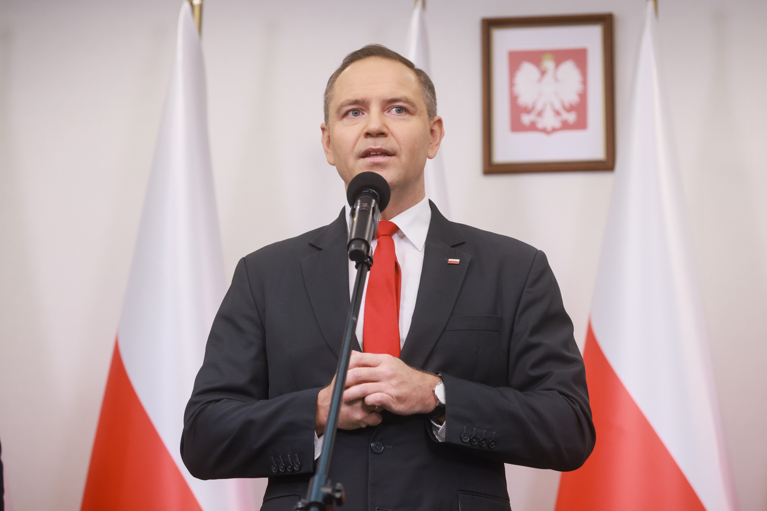 Nawrocki broni Bąkiewicza i krytykuje Tuska za kryzys