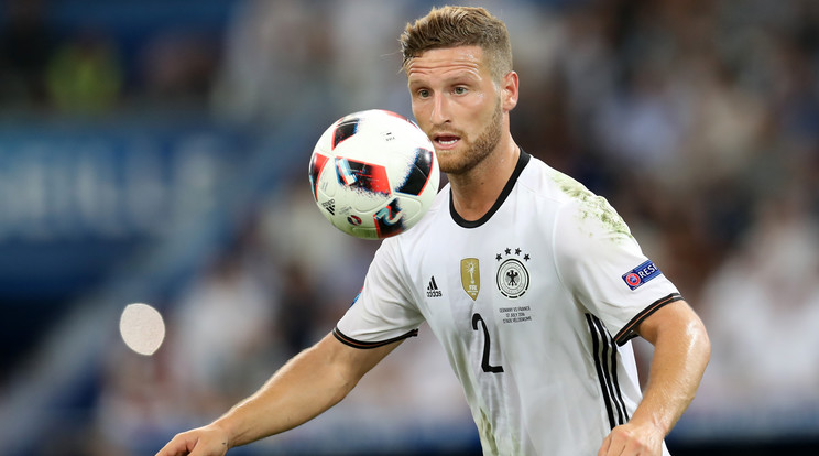 Mustafi a Valencia csapatát hagyta ott az Arsenal kedvéért /Fotó: AFP