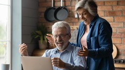 800 plus dla emerytów 50+ za wychowanie dzieci. czy i kiedy nowe świadczenie dla seniorów wejdzie w życie?