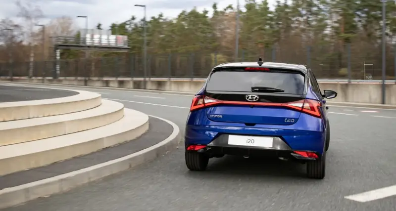 Hyundai i20 - inteligentne rozwiązania Hyundai SmartSense / Materiały prasowe