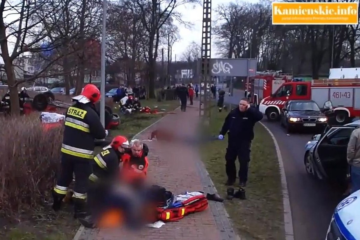Akcja ratunkowa po wypadku w Kamieniu Pomorskim, źrodło: kamienskie.info