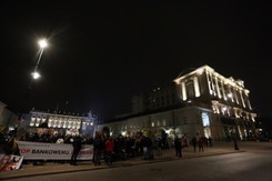 Frankowicze protestowali przed Pałacem Prezydenckim. Domagali się spełnienia obietnic. ZDJĘCIA