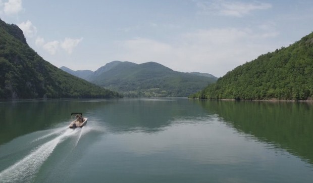 Utopio se muškarac u blizini plaže Rača