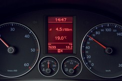 Volkswagen wykrył problem z dwutlenkiem węgla, spalaniem i silnikami benzynowymi