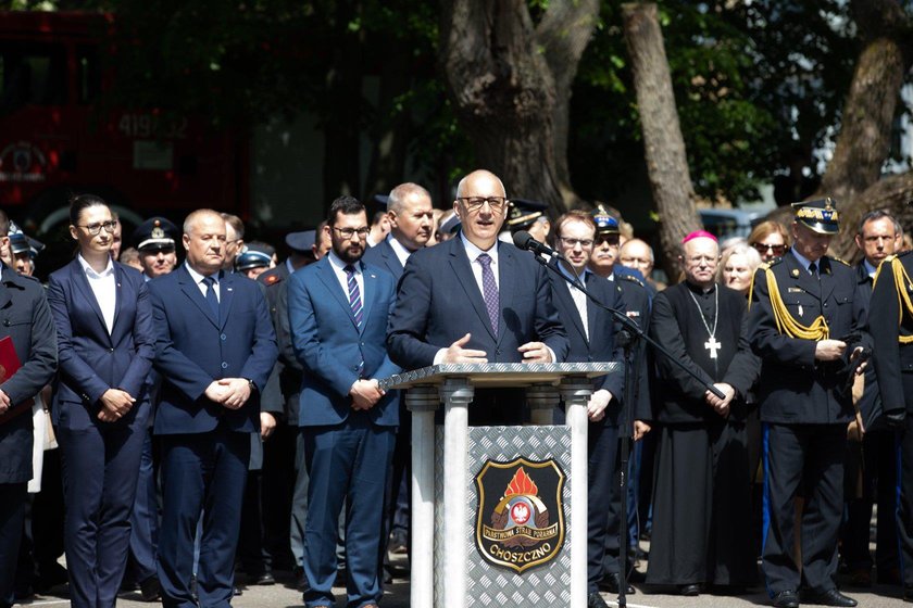 Z drogi trampkarze, tak minister każe!