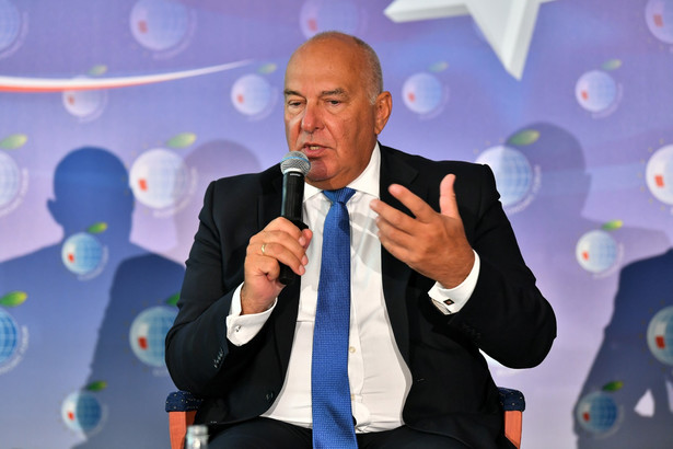 minister finansów Tadeusz Kościński