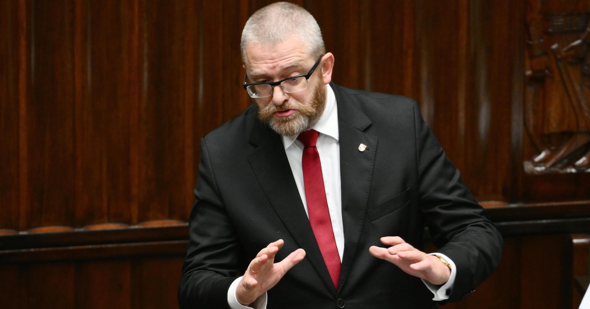 Nowy kłopot Grzegorza Brauna. Jego partia otrzymała mocny cios
