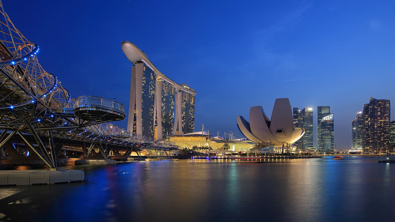 Helix Bridge and Art Science Museum, Singapur