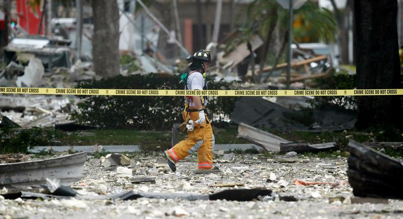 Explosion at Florida strip mall injures 23, officials say