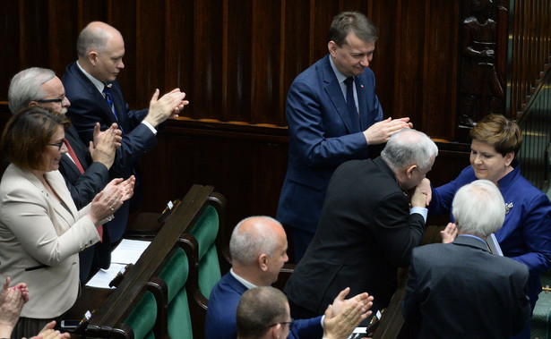 Sejm podjął uchwałę ws. obrony suwerenności. Posłowie PO, Nowoczesnej i PSL nie głosowali