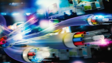 koniec z powolnym internetem. ue stawia na światłowody. za trzy lata koniec kabli miedzianych