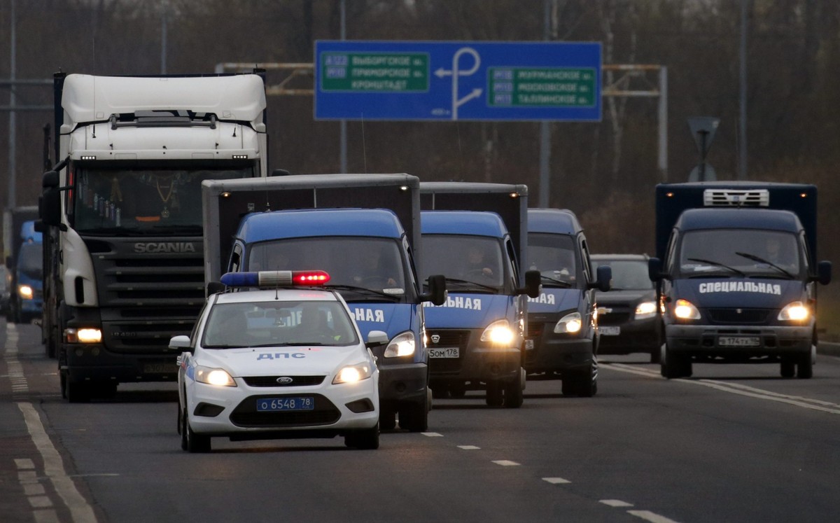 Konwój z ciałami ofiar katastrofy rosyjskiego Airbusa