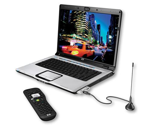 Telewizję DVB-T można oglądać na notebooku. Wiele multimedialnych modeli ma wbudowany tuner, można również skorzystać z miniaturowych tunerów USB lub ExpressCard 