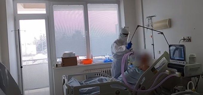 Koronavírus: megrázó felvételek a dunaszerdahelyi kórház Covid-osztályáról