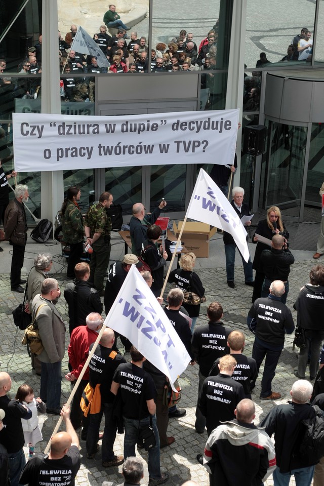 WARSZAWA PROTEST ZWIĄZKI ZAWODOWE TELEWIZJA