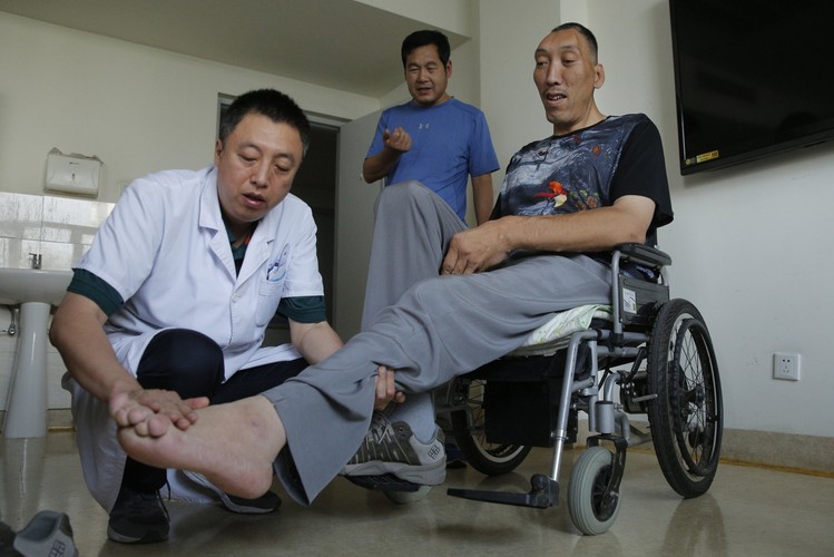 AKTOR I SPORTOWIEC WALCZY O POWRÓT DO ZDROWIA