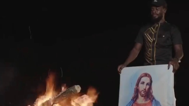 Fuse ODG burns painting of Jesus Christ (VIDEO)