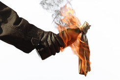 'Przygotujcie koktajle Mołotowa'. Ukraina zachęca obywateli do samoobrony