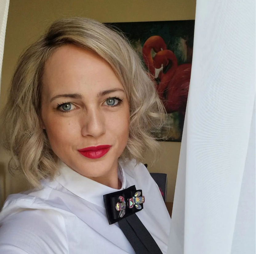 Adriana Poláková zásobuje fanúšikov fotkami zo zámočku v rakúskej obci Burgau. 