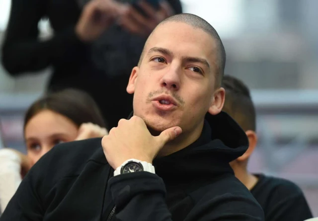 Baki Prasetu ispod fotografija KOMENTARE OSTAVLJA ĆERKA rijaliti zvezde! Šta li će reći kad vidi ovo?!