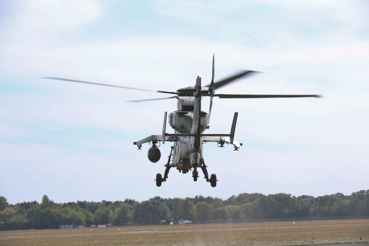 Prezentacja śmigłowca szturmowego Tiger, produkowanego przez Airbus Helicopters, 27 bm. w Warszawie. <br><br>(mr/ukit) PAP/Rafał Guz