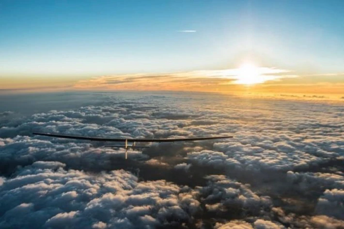 Samolot na słońce, Solar Impulse. Fot. materiały prasowe Schindler