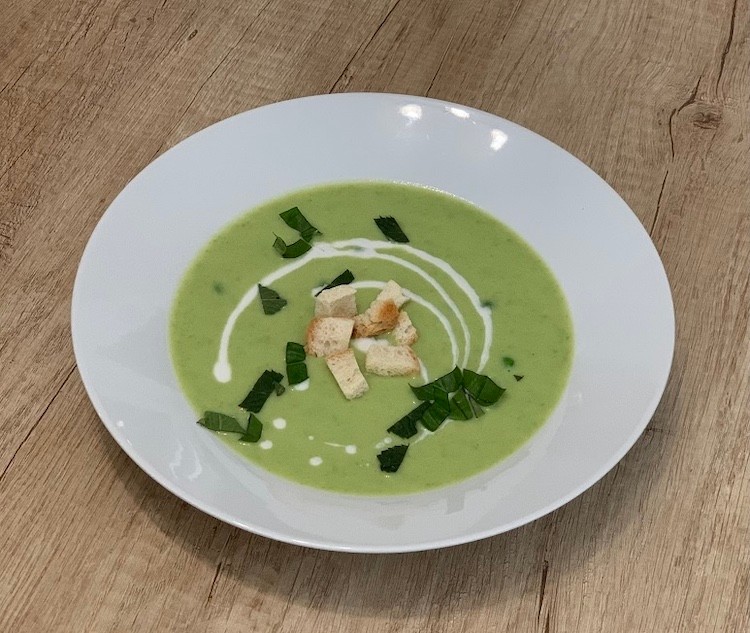 Hráškový krém s kokosovým mliekom.