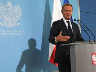 Donald Tusk jakby uśmiechnięty