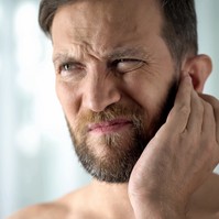 Úgy érzi, hogy belül viszket a füle? Így derítheti ki, hogy gombás fülgyulladás okozza-e
