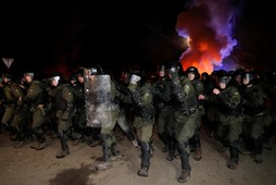 Protest mieszkańców Nowych Sanżar przeciwko przyjazdowi osób ewakuowanych z Wuhan w Chinach. 