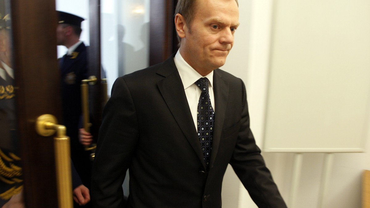 Nie ma tu żadnego Bizancjum - w ten sposób premier Donald Tusk skomentował zaproponowanie kilkunastu osobom ochrony BOR. Jak dodał, trudno się dziwić, że po wydarzeniach w biurze poselskim PiS w Łodzi ochrona BOR zostanie tym osobom przydzielona.