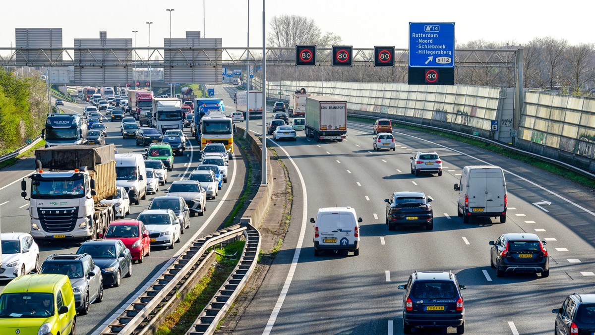 Chaos na stacjach paliw w Holandii. Zabrakło paliwa. "Odliczamy czas"