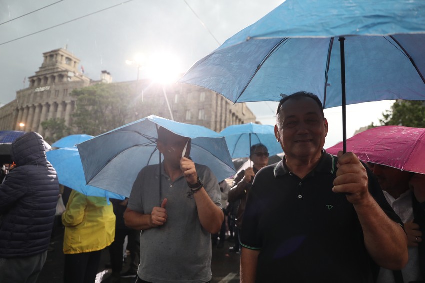 Prizori ispred Skupštine nešto posle 19 sati