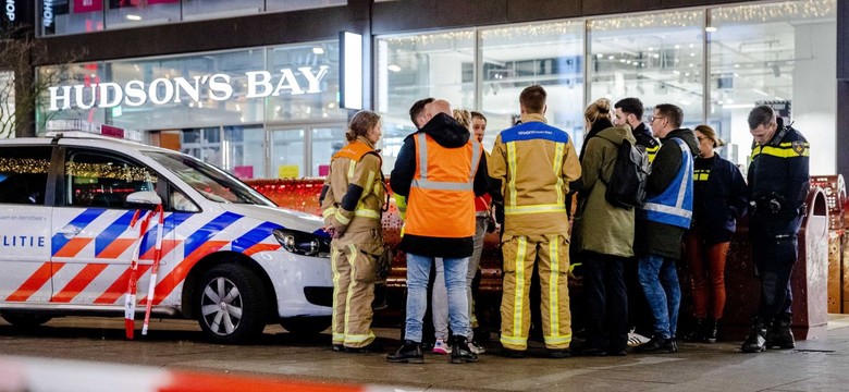 Nożownik szalał w centrum handlowym w Hadze. Policja: To nie był akt terrorystyczny