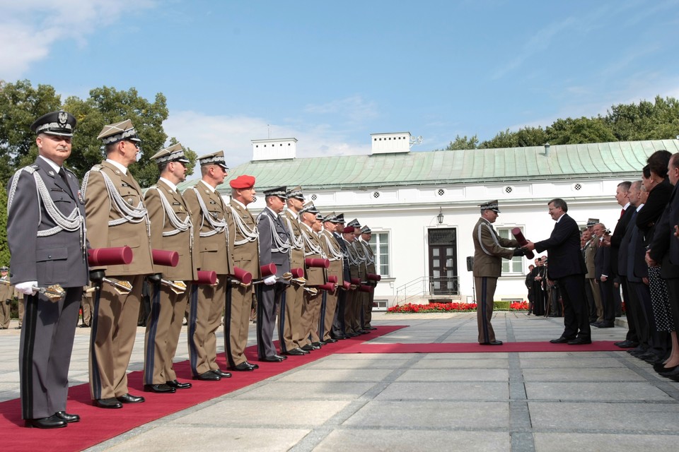 Wręczenie odznaczeń i nominacji generalskich