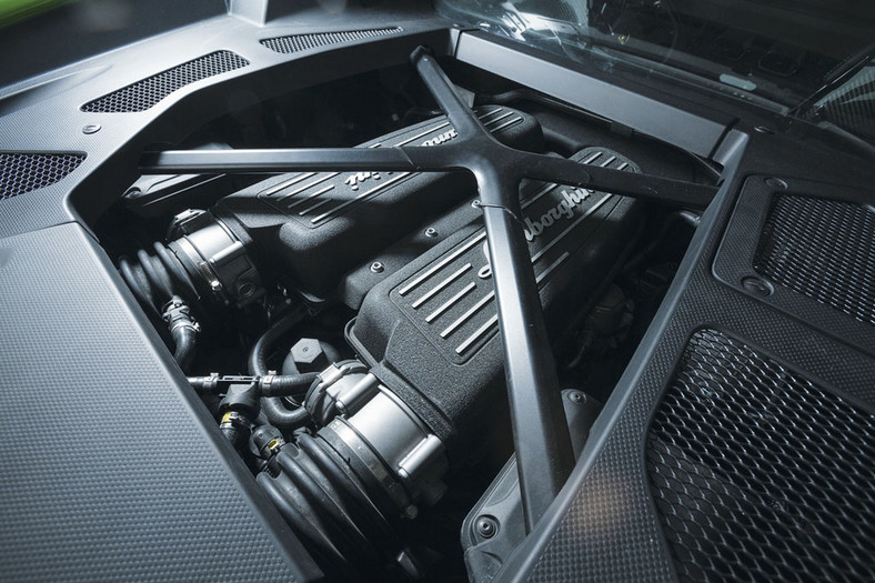 Lamborghini Huracan - Adrenalina i prędkość są zielone