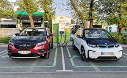 Nowy plan Borisa Johnsona. Koniec sprzedaży aut spalinowych w Wielkiej Brytanii