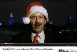 Ambasada USA na Boże Narodzenie. Z dystansem i humorem. WIDEO