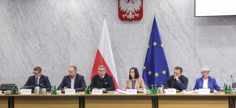 Chaos wokół Pegasusa. Co ukrywa szefowa CBA? Rząd żąda wyjaśnień