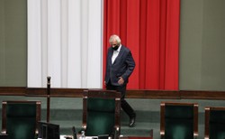 Kiedy publikacja wyroku TK? Terlecki zdziwiony, że "zajmuje to Trybunałowi tyle czasu"