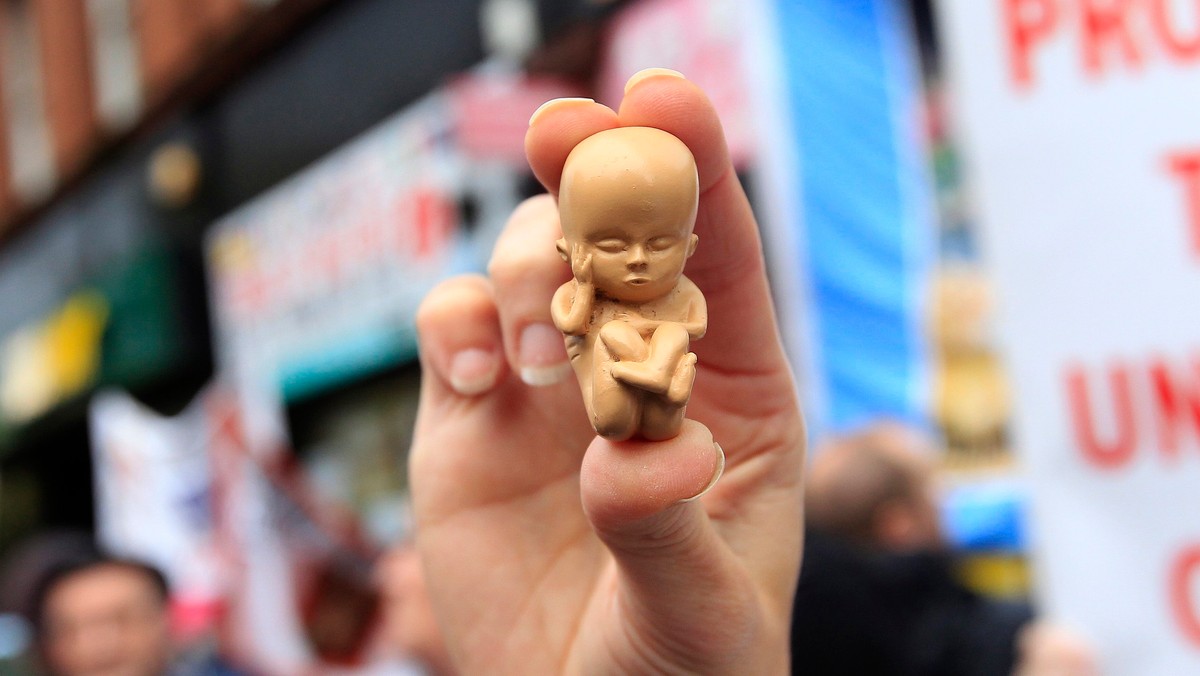 Protest przeciwko pierwszej prywatnej kliniki aborcyjnej w Irlandii Płn.