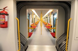 Ledwie wyjechał, a już się zepsuł. Awaria pociągu metra w Warszawie